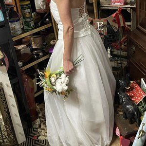 Faviana Womens White Strapless Built-In Bra Sheer Lace Maxi Wedding Dress Sz 5/6